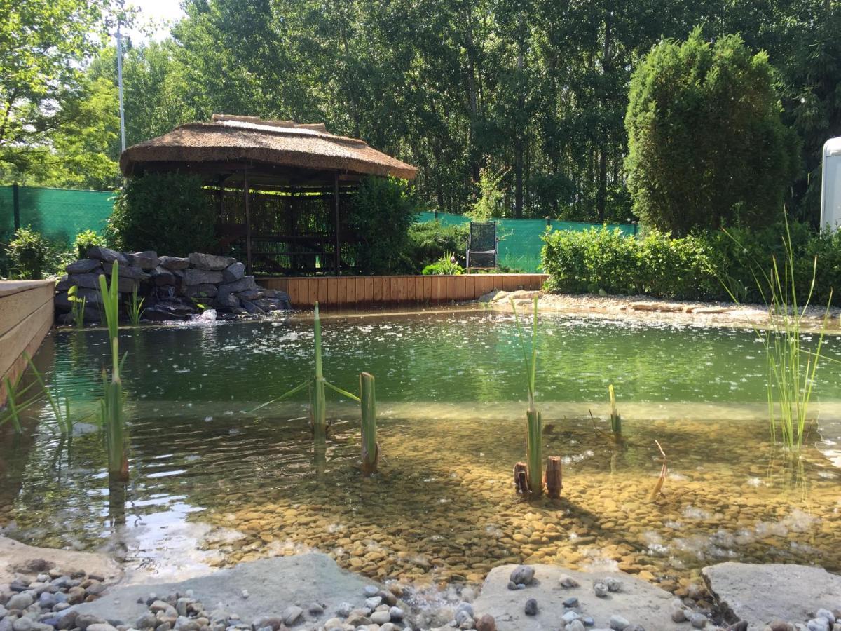Oeko Kemping Es Glamping Tiszadada Экстерьер фото